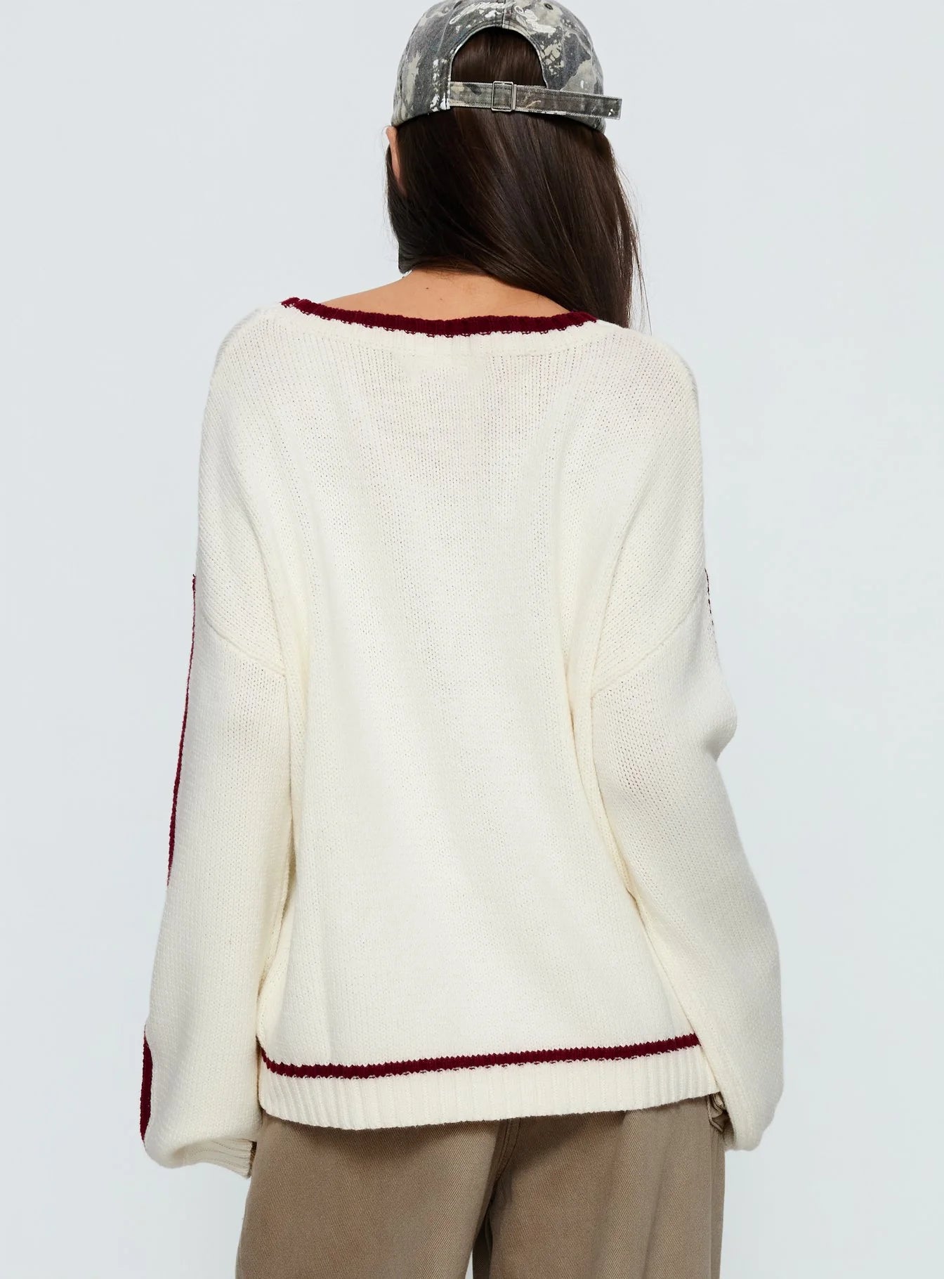 Star Track Graphic Jumper Cream / Red