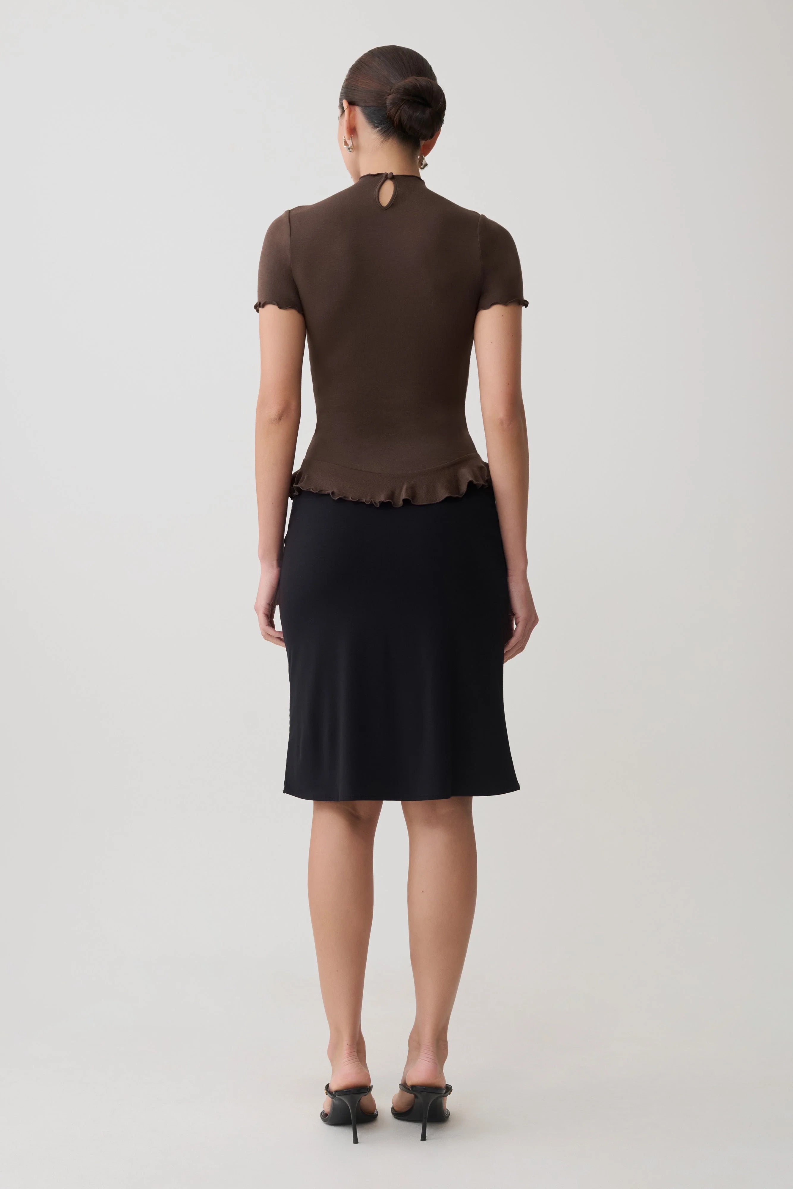 Nira Short Sleeve Ruffle Top - Dark Chocolate